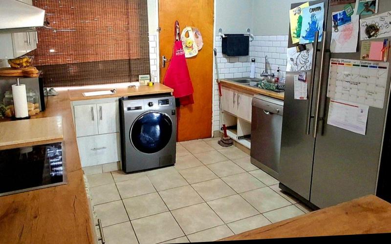 2 Bedroom Property for Sale in Langenhovenpark Free State